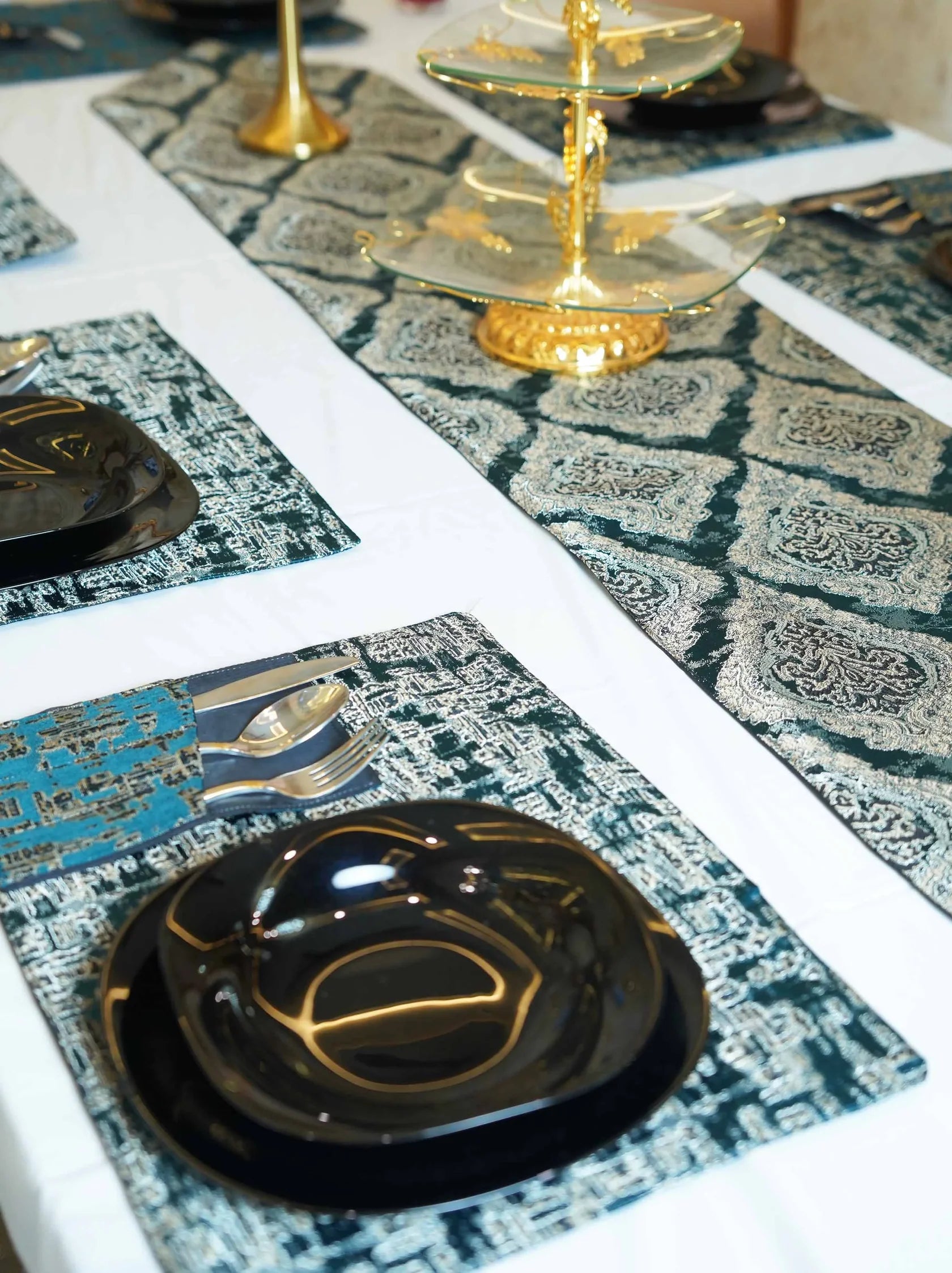 Sapphire Royale Table Runner Set