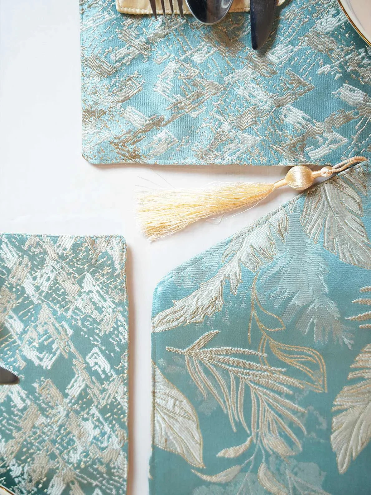 Imperial Seafoam Table Runner Set