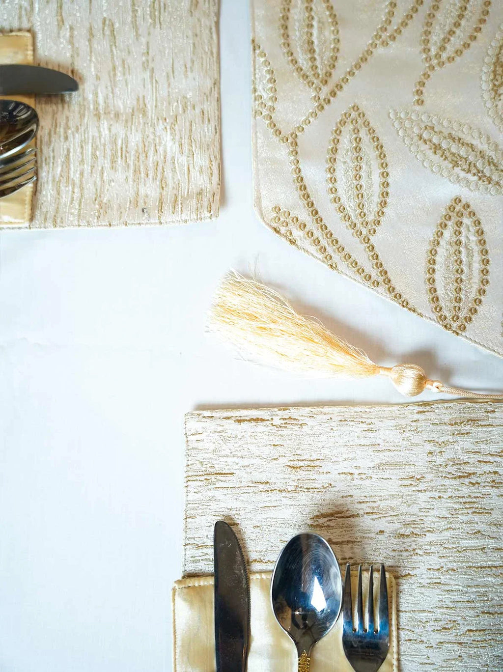 Luxury Thick Lined Damask Table Runner