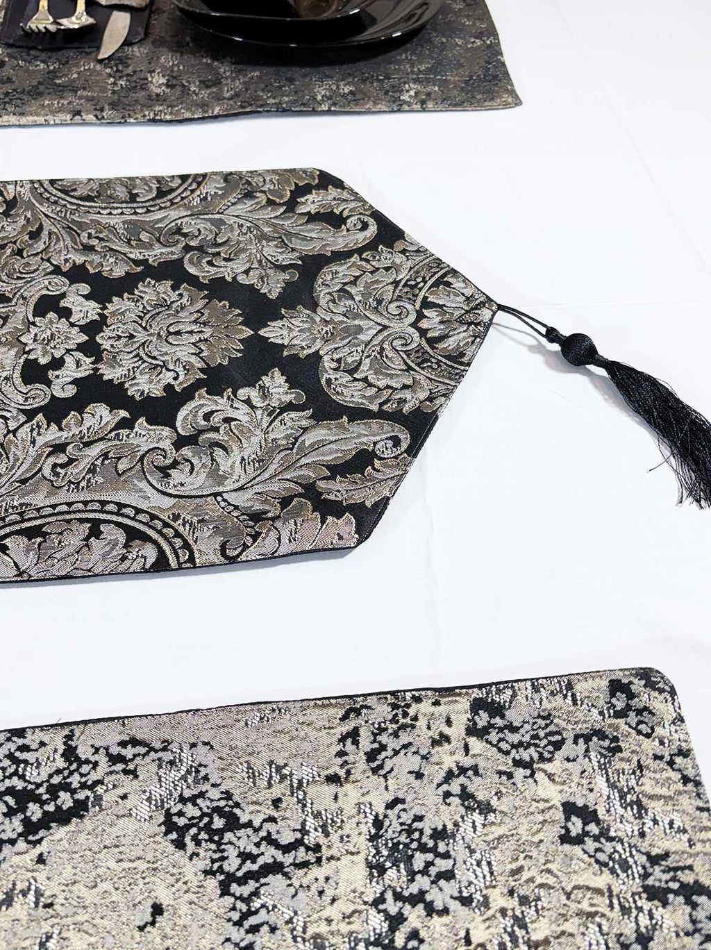 Baroque Majesty Table Runner Set
