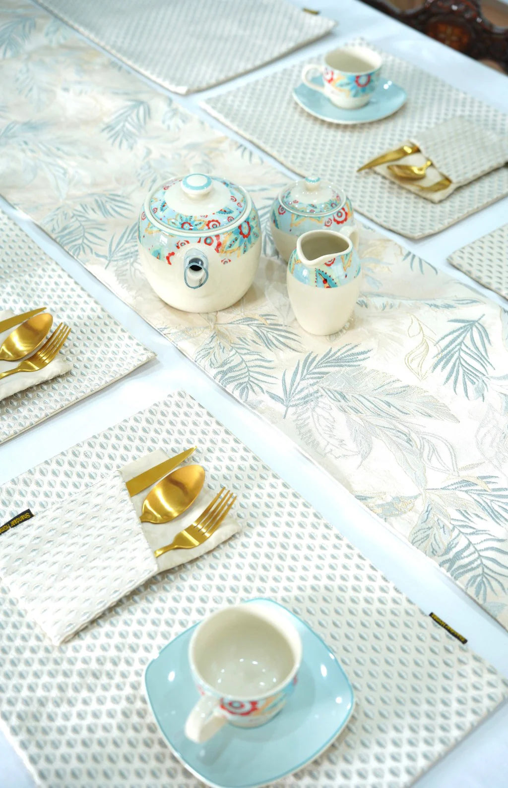 White Grey Damask Table Runner Set
