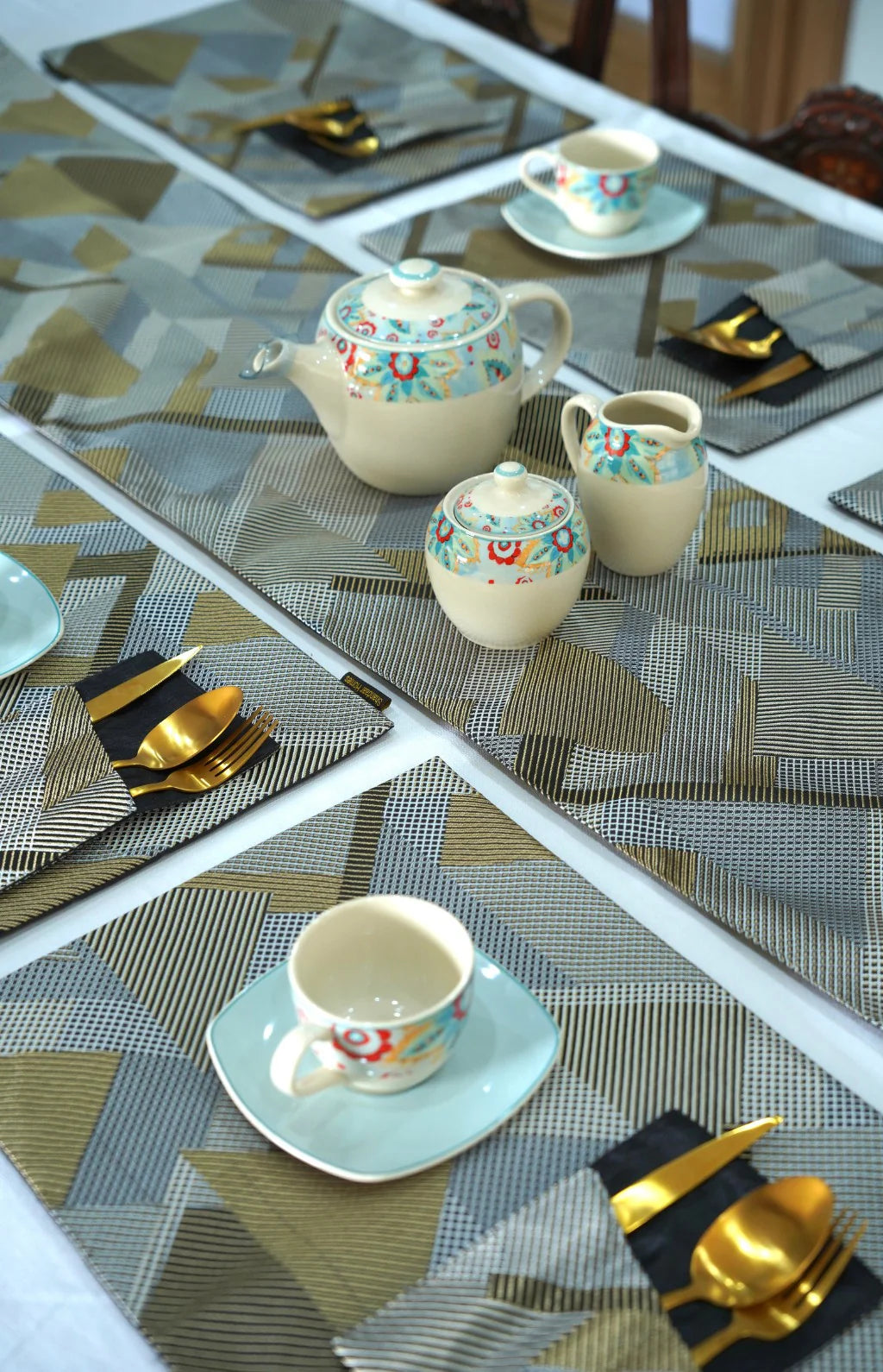 Zig Zag Table Runner
